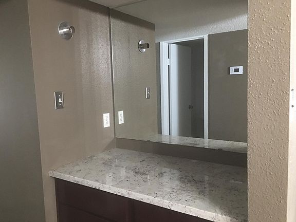 2nd image of 3901 Woodchase Dr Unit 3