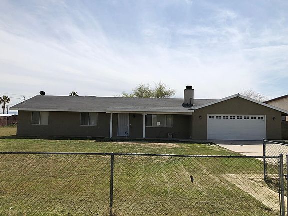 2nd image of 15333 Jasmine St
