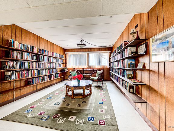 5th image of 940 Holbrook Rd APT 33B