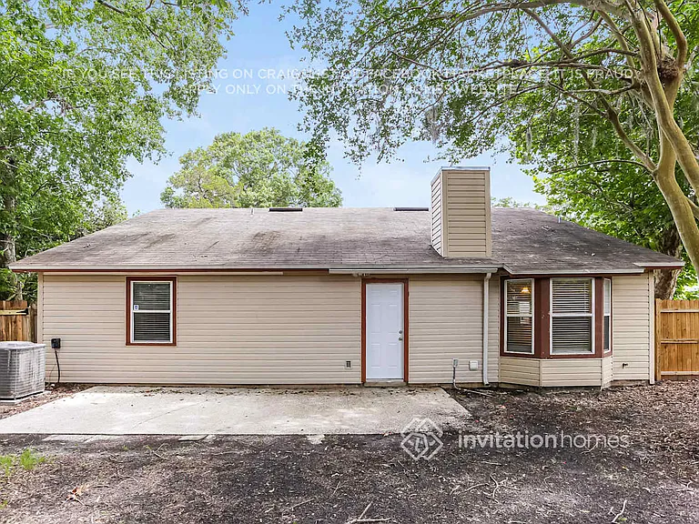 8763 Hammond Forest Dr — Photo 16