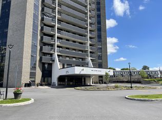 900 Dynes Rd #704, Ottawa, ON K2C 3L6