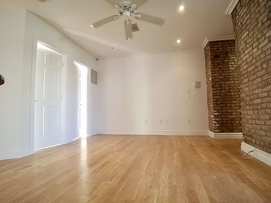 Rented by Compass | media 20