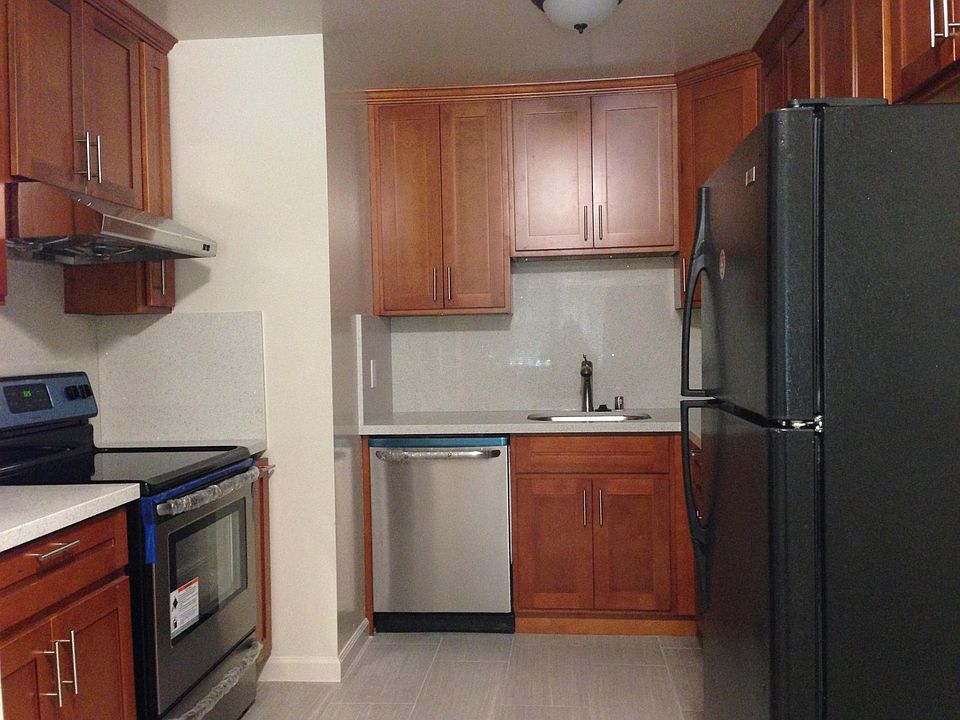 1st image of 664 Begonia Way #2