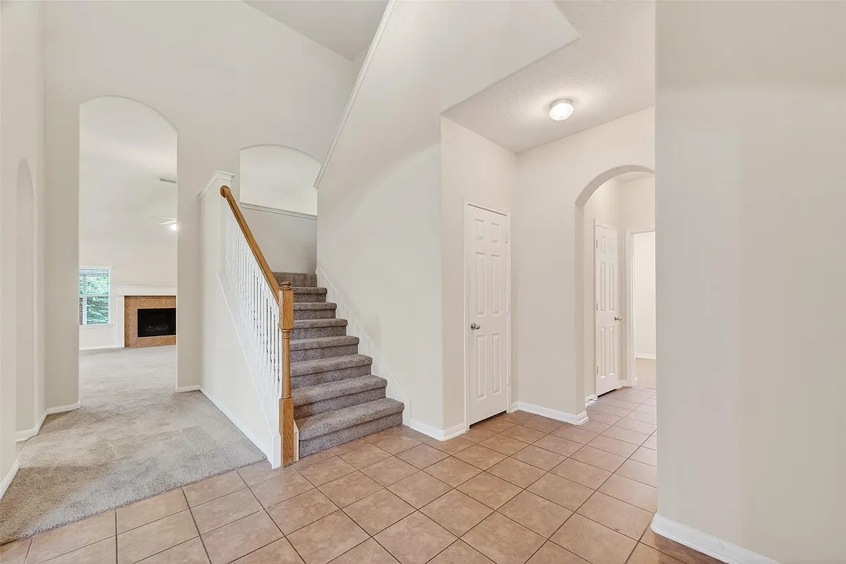 Building Photo - 24603 Colonial Elm Dr