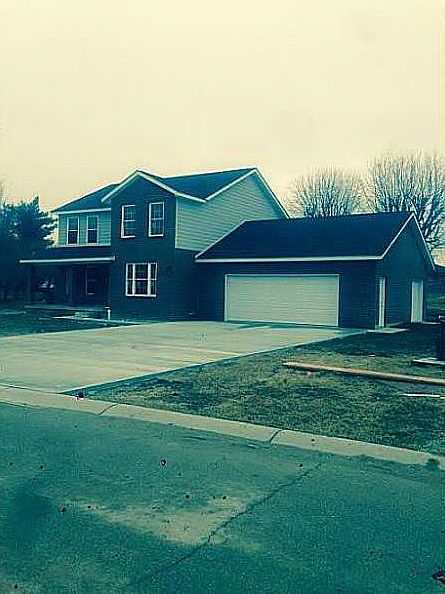 2nd image of 622 S Weatherby Ct