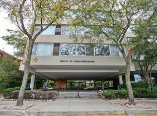 2022 Saint Johns Ave APT 202, Highland Park, IL 60035