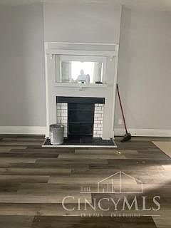 3rd image of 612 Young St