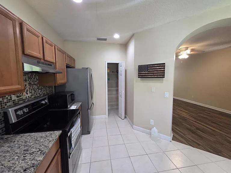 3810 Haley Ct #7 — Photo 8