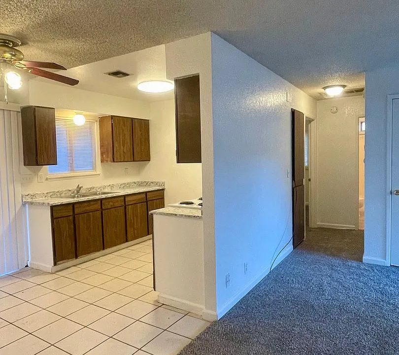 1843 Shasta St