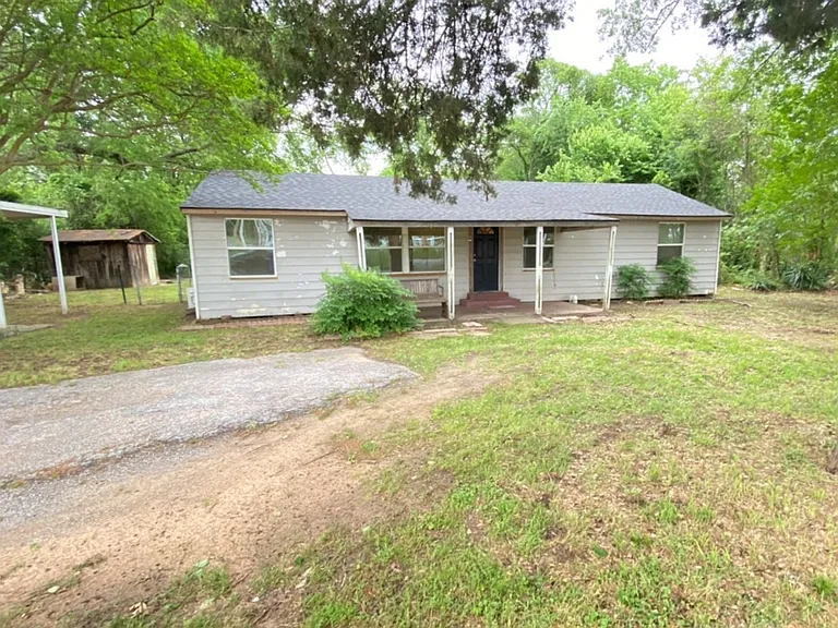 128 Gilmer Rd — Photo 1