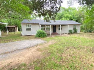 128 Gilmer Rd, Longview, TX 75604
