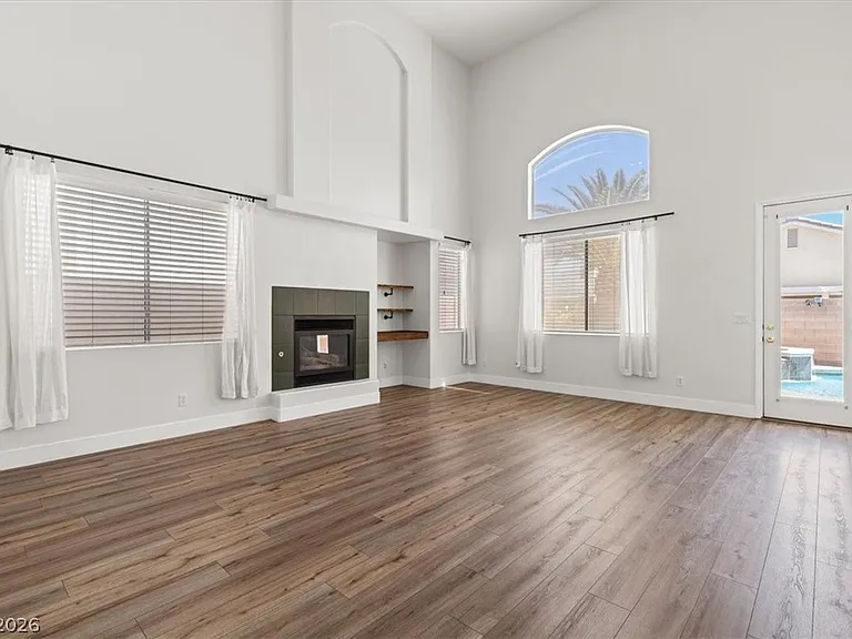 4905 Pounding Surf Ave — Photo 4