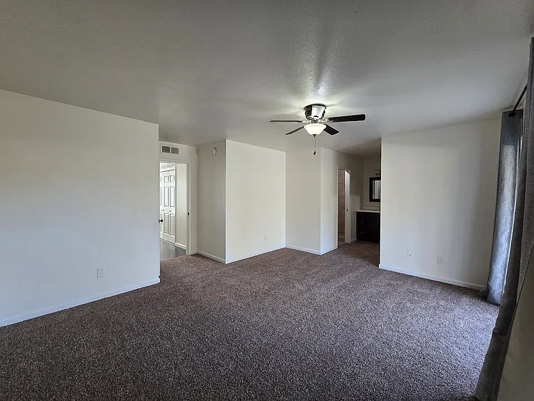 3012 E Los Altos Ave — Photo 30