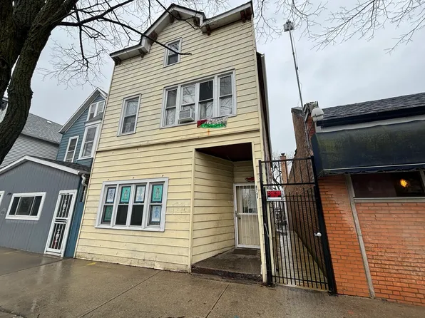 8743 S Commercial Ave, Chicago, IL 60617