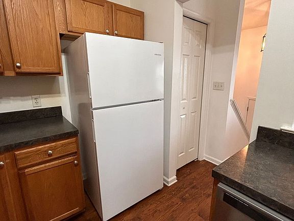4th image of 114 Farmhouse Ln