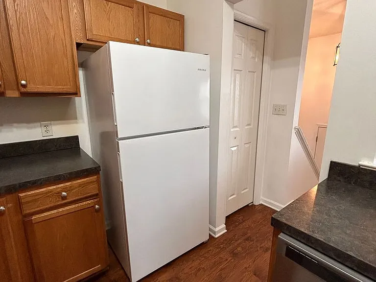 114 Farmhouse Ln — Photo 4