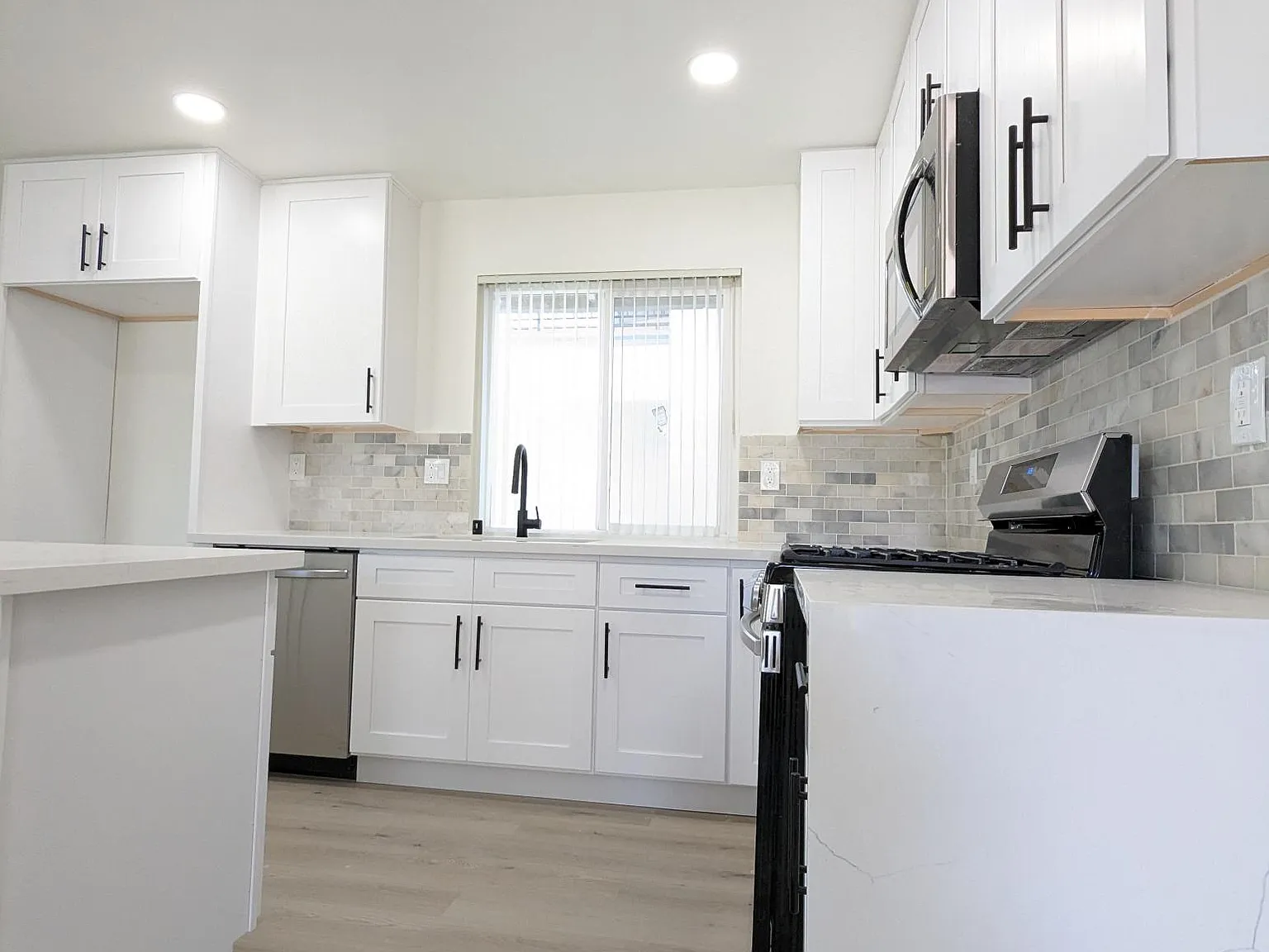 1 bed, 800 sqft, $2,595 — Photo 2