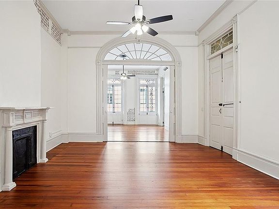 4th image of 714 Orleans St #B