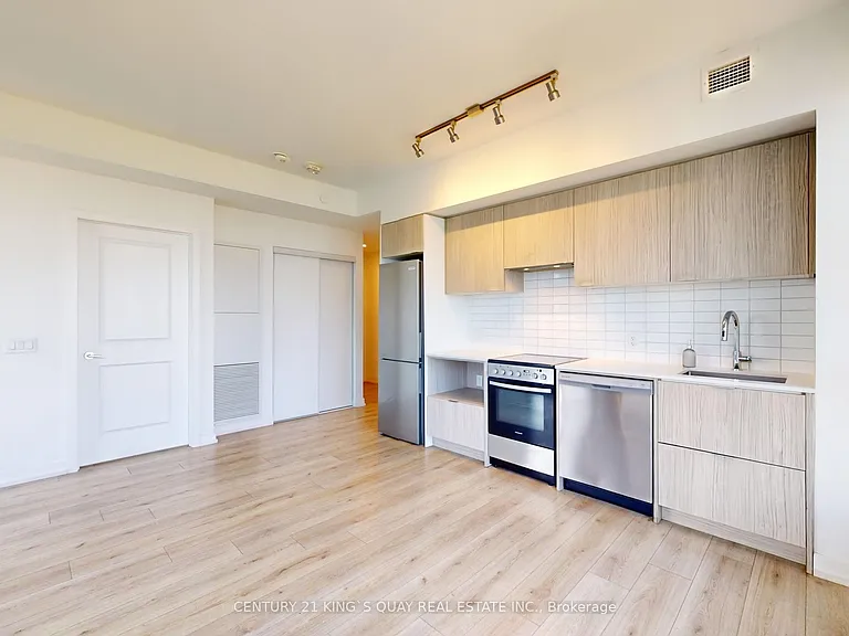 395 Bloor St E #4710 — Photo 15