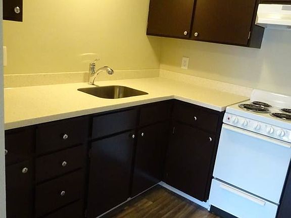 3rd image of 145 NW Alder Pl APT 07
