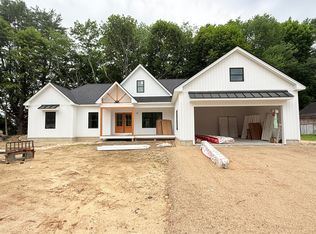 3 Walker Dr #101, Saco, ME 04072