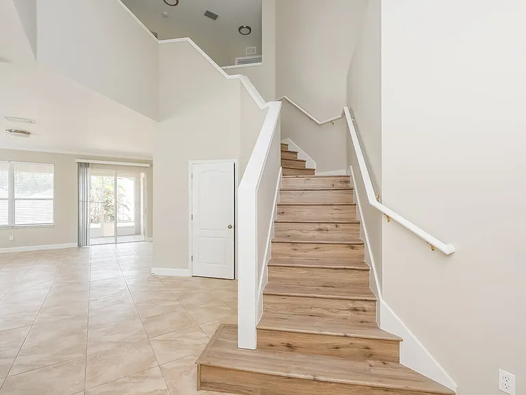 11305 Misty Isle Ln — Photo 4