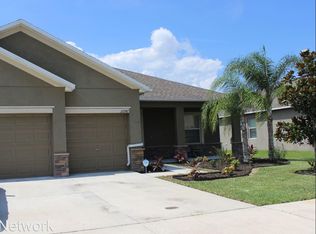10747 Carloway Hills Dr, Wimauma, FL 33598