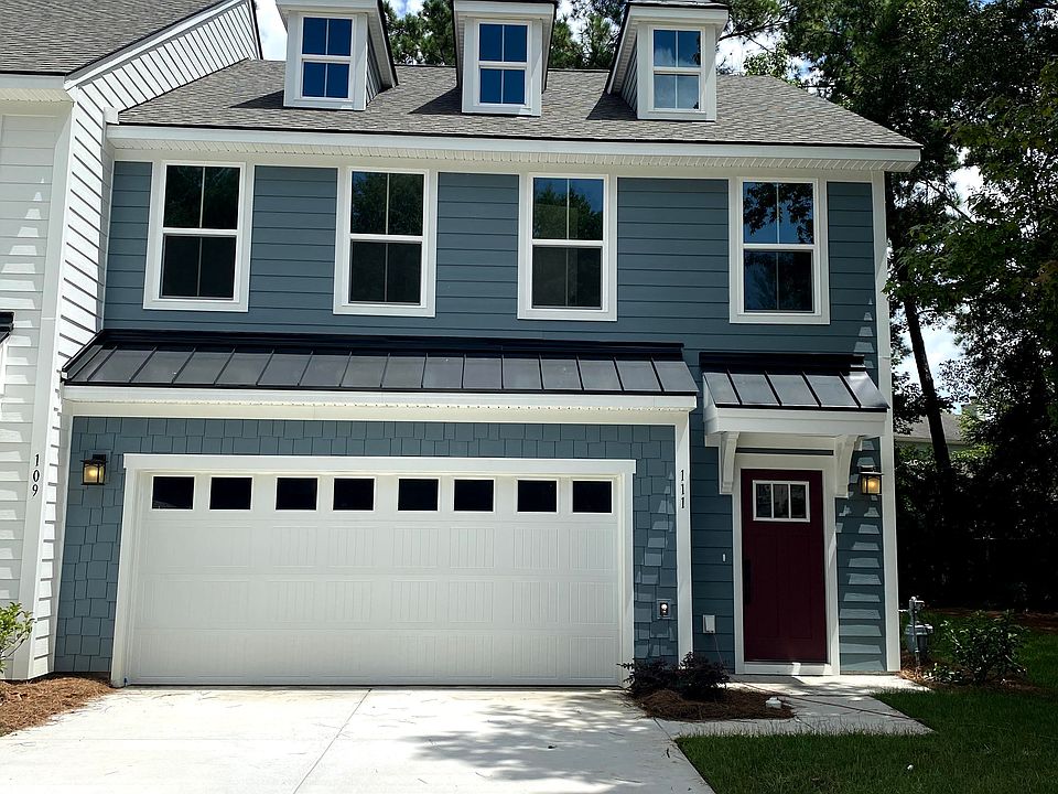1st image of 111 Queen Palm Ct