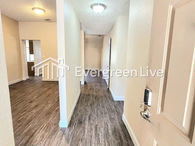 2324 Santo Domingo Ct — Photo 2