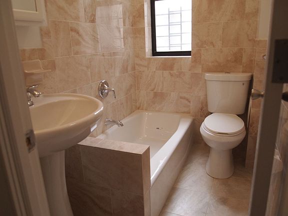 4th image of 511 W 184th St #42