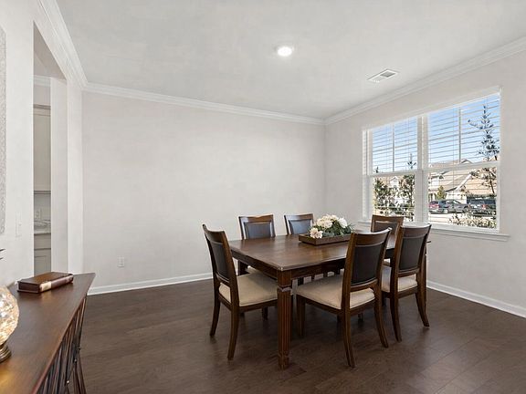 5th image of 648 Chigwell Springs Ln