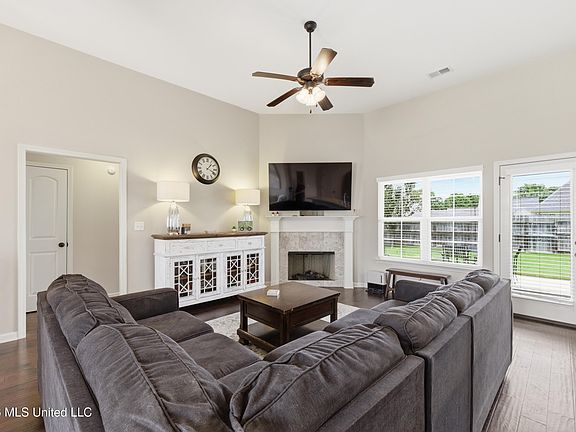 4th image of 4208 Bramble Crest Dr