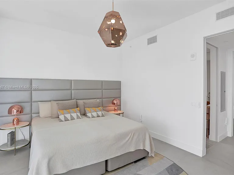 18975 SE Collins Ave #3504 — Photo 19