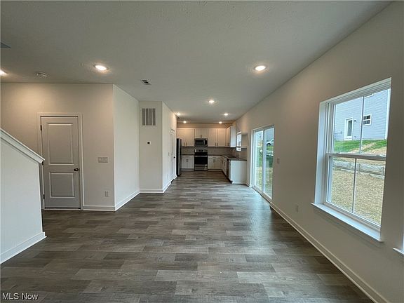 4th image of 676 Crossings Ln