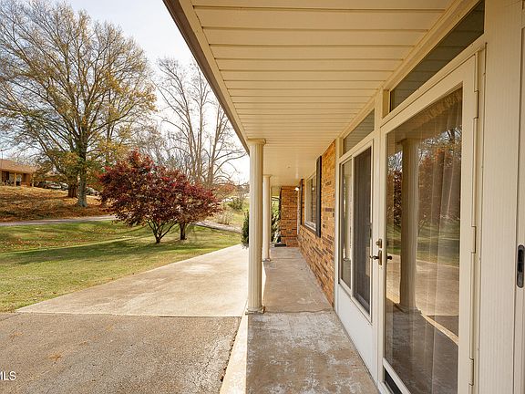 5th image of 158 Holston Ter