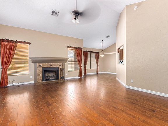 4th image of 7814 W Dreyfus Dr