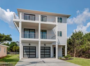 107 Raleigh Ave, Surf City, NC 28445