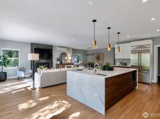 2561 NE 85th St, Seattle, WA 98115