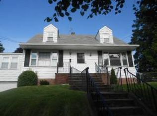 18 Plymouth Ct, Bloomfield, NJ 07003