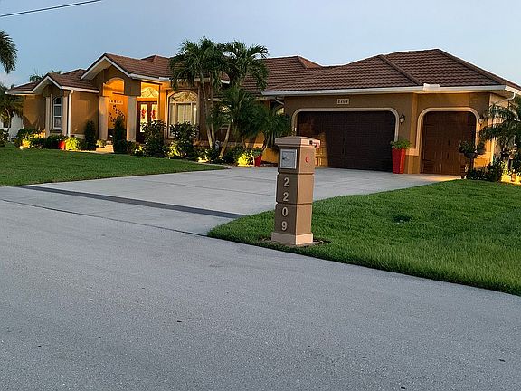 3rd image of 2209 Padre Island Dr