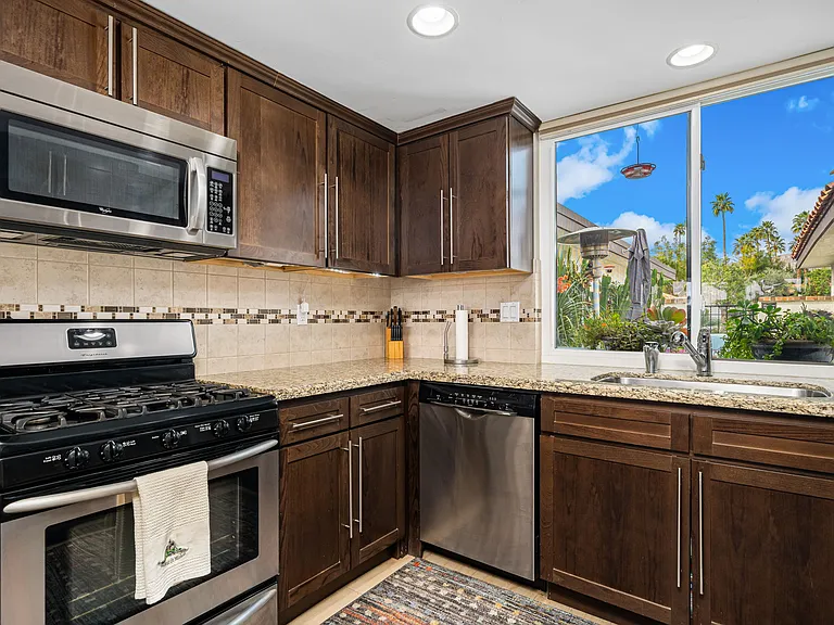 21 Toledo Dr — Photo 11