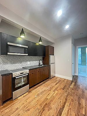 1st image of 321 Putnam Ave #2D