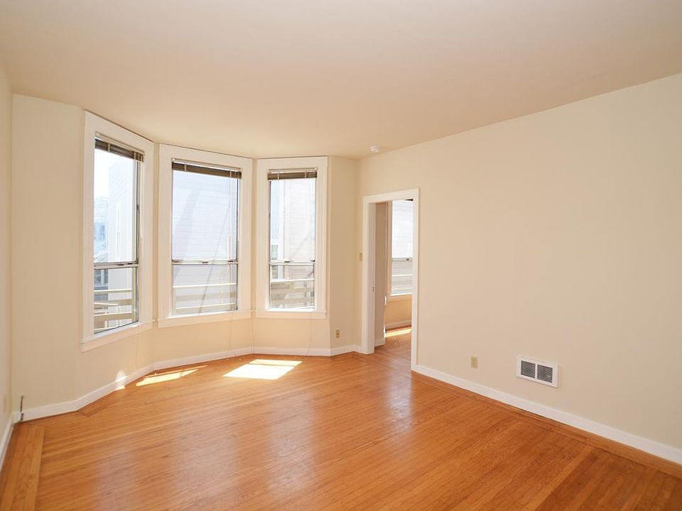 1st image of 610 Cole St APT 207