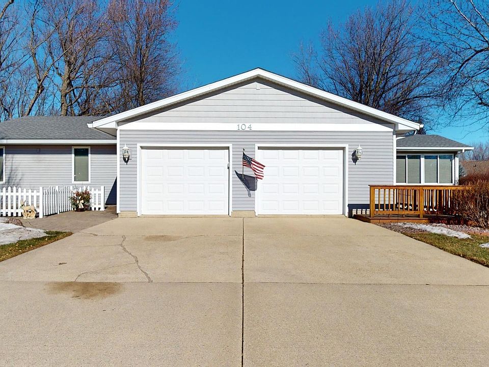 1st image of 104 Woodlane Dr
