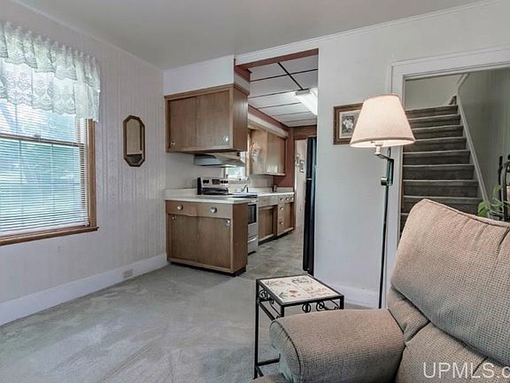 4th image of 405 Saratoga St