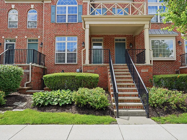 39475 Springwater Dr — Photo 3
