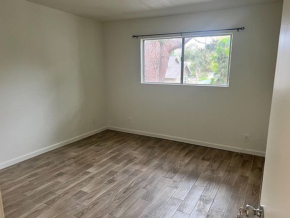 3rd image of 1027 San Andres St #5
