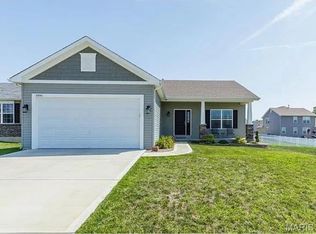 1006 Sweet River Dr, Saint Paul, MO 63366