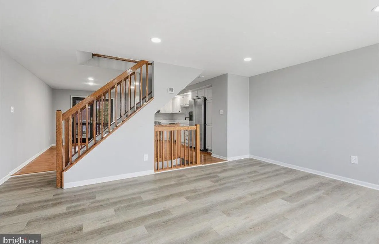 1145 Circle Dr — Photo 2