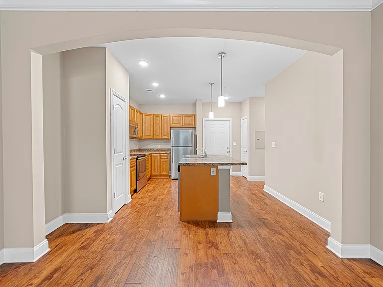 Mount Victor Olde Towne Luxury Apartments — Photo 55